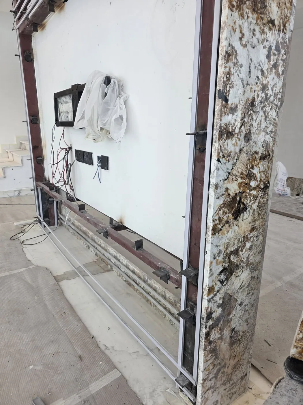 Granite feature column close-up finish